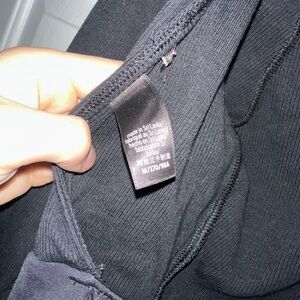 BNWOT RARE DISCONTINUED LONG SLEEVE VICTORIAS SECRET SPORT CROP TOPS OPEN BACK